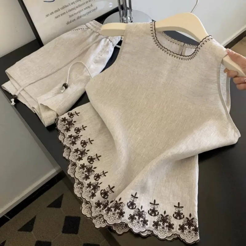 Summer Linen Clothing For Women - シンプルなオールドマネースタイルの綿麻ヘビーインダストリー刺繍レースベストレディースサマーショートパンツツーピーススーツ