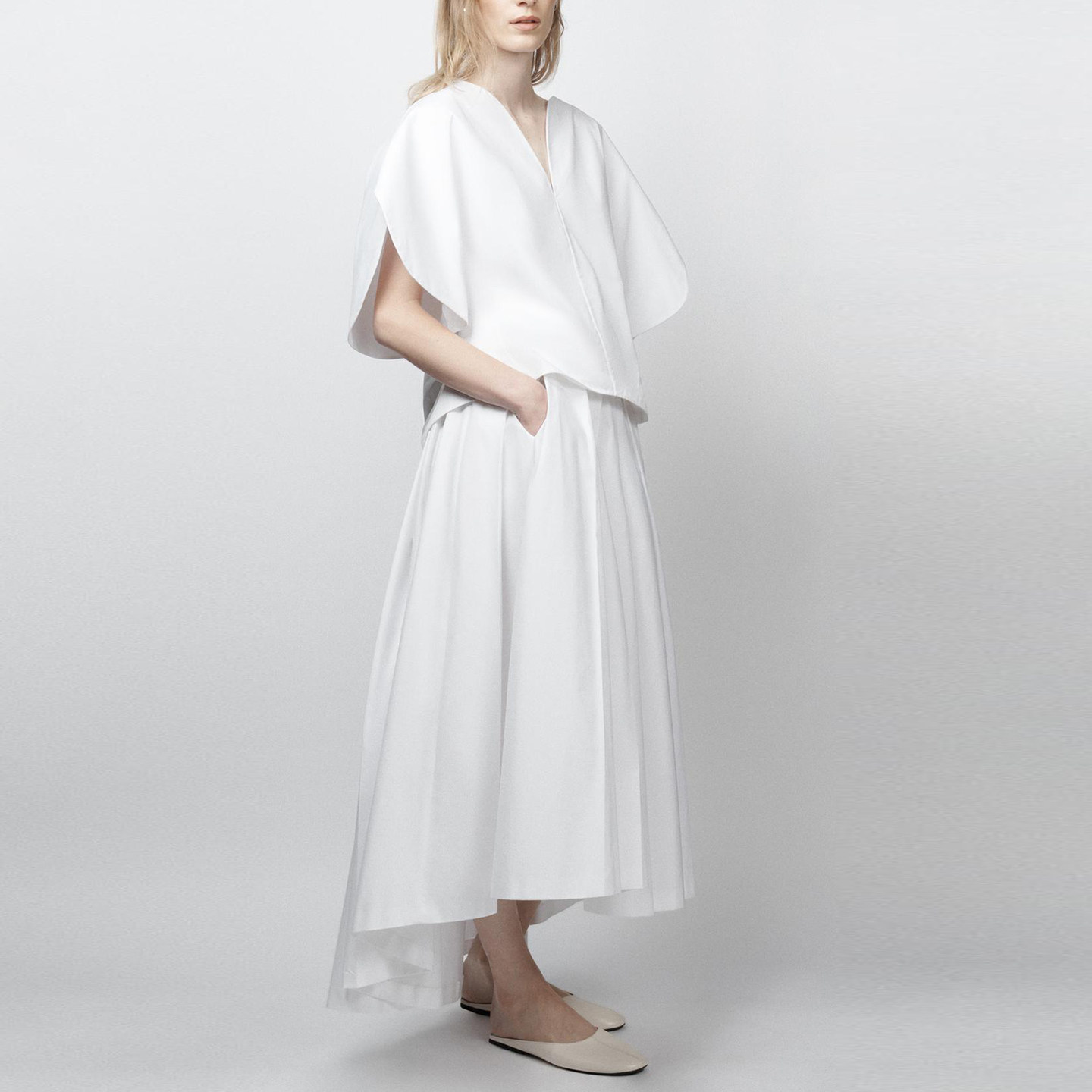 ファッショナブルな白いルーズシャツ、女性用夏服、ワイドスリー - Summer Line Clothing Brand のレビューと価格